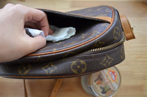 how to clean inside louis vuitton bag|louis vuitton inside lining.